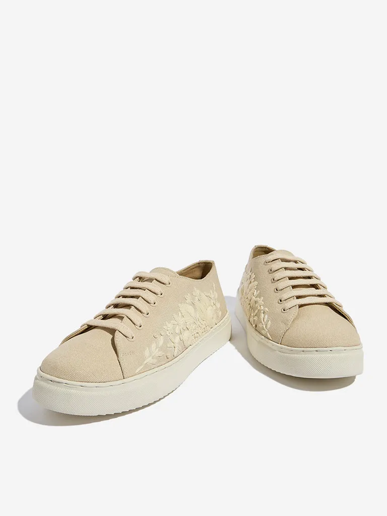 LUNA BLU Beige Floral Embroidered Lace-Up Sneakers