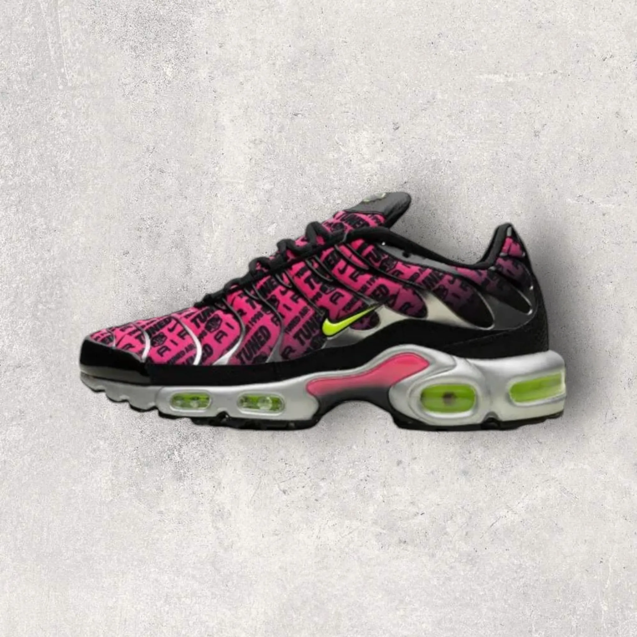 NIKE AIR MAX PLUS TN - HYPER PINK