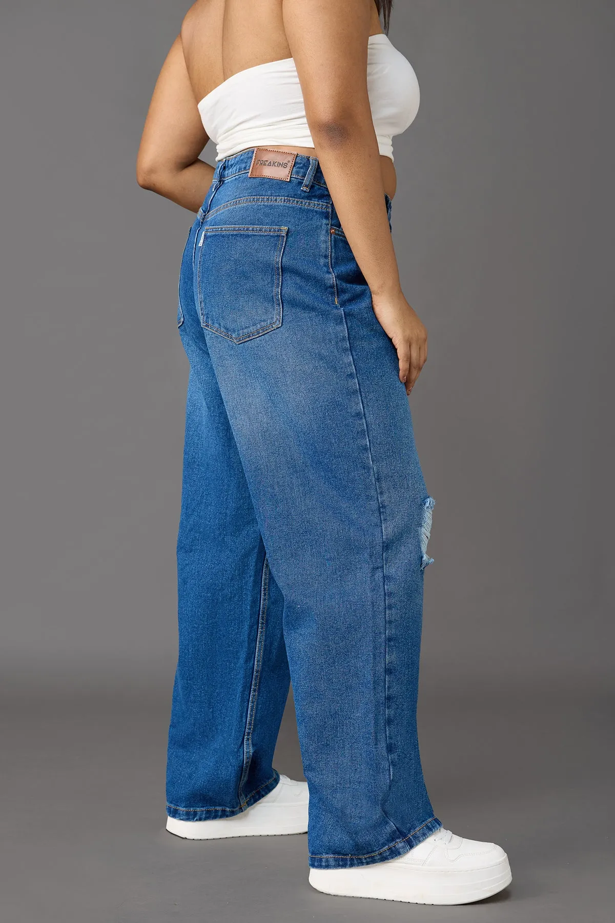 Timeless Knee-Distressed Wide Leg Jeans Curve