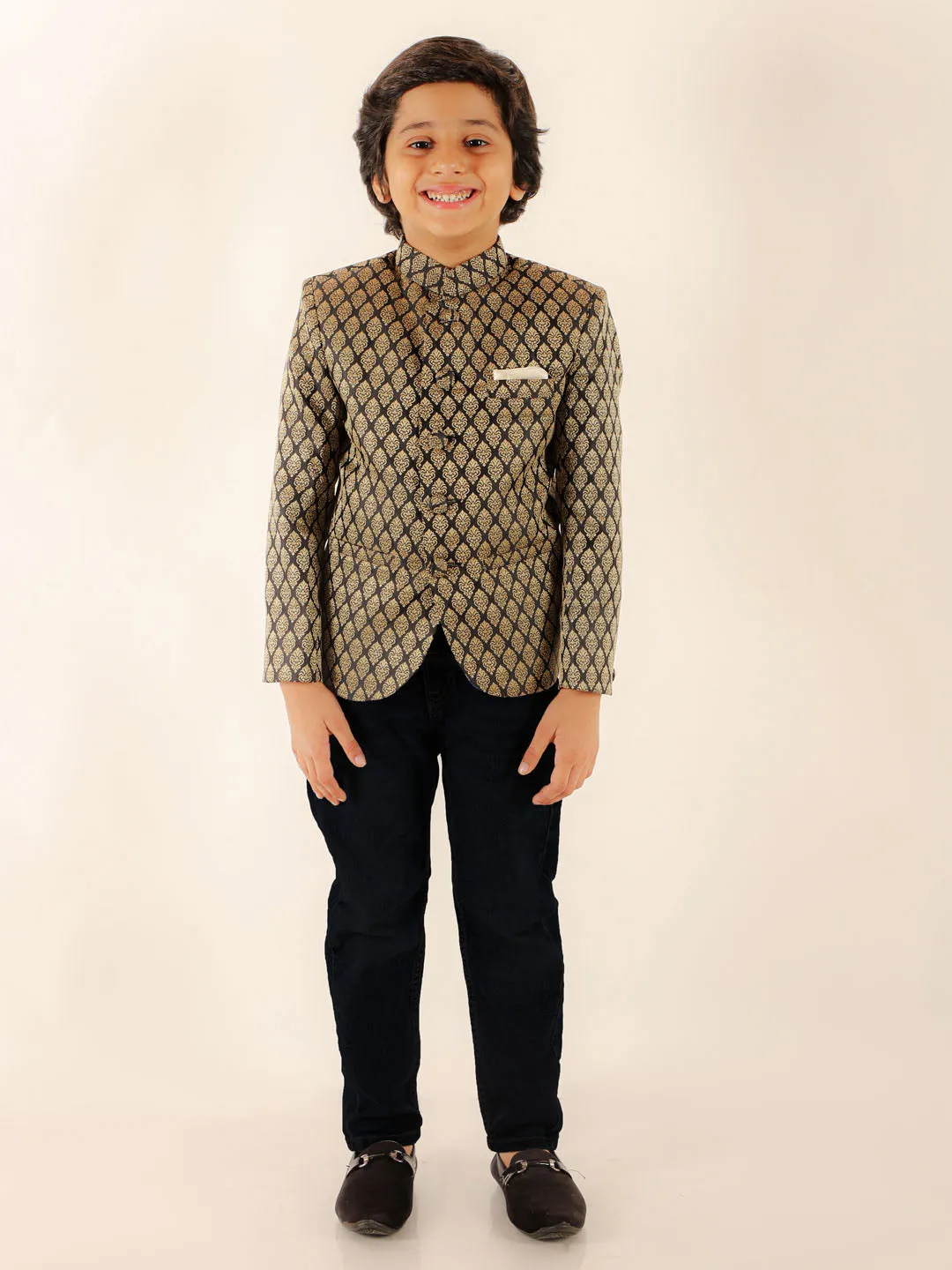 Vastramay Boy's Black Woven Silk Blend Jodhpuri