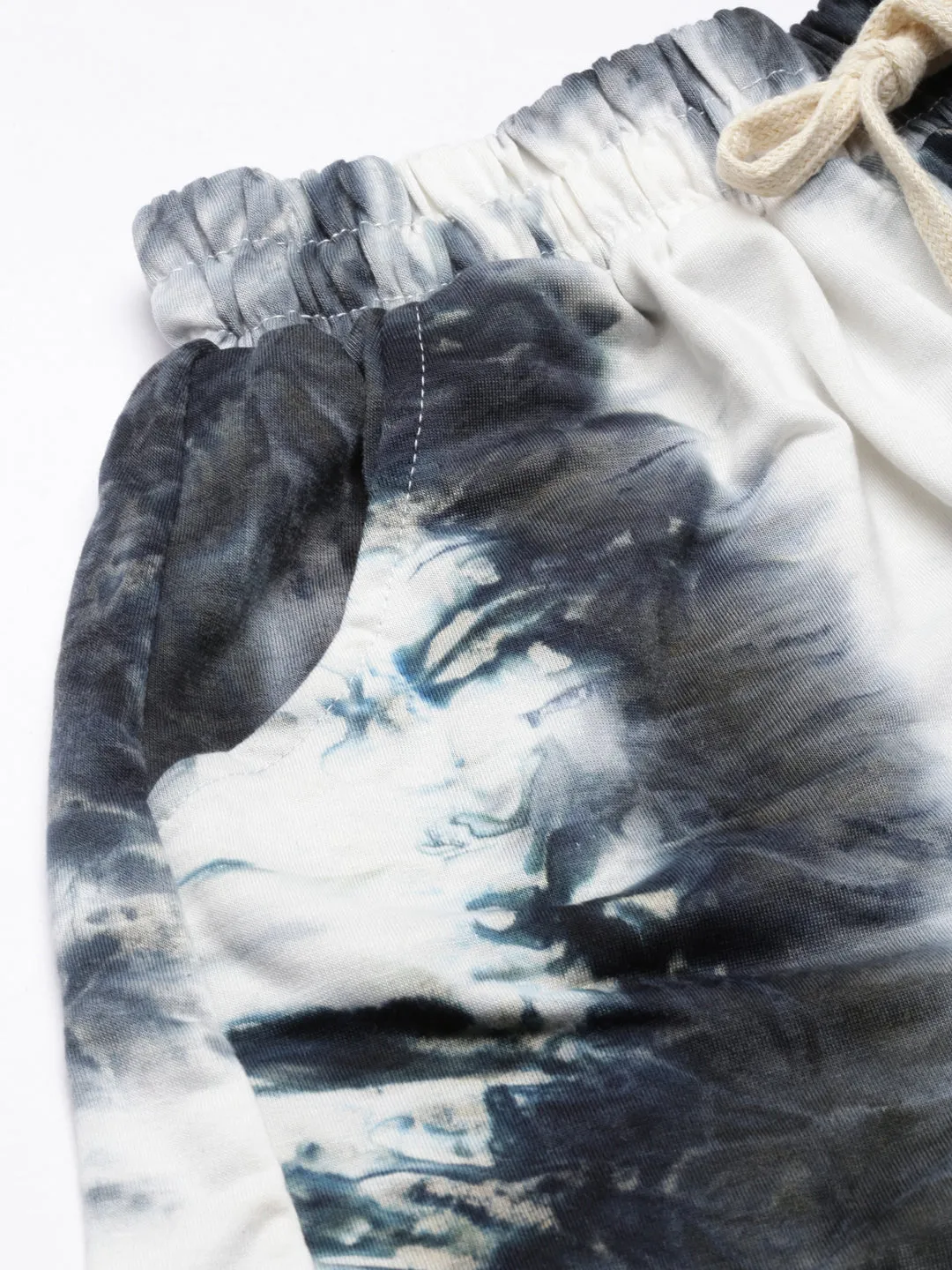 Women Tie and Dye Cotton Regular Fit Black Shorts